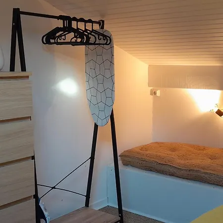 Charmante Patio Avec Terrasse : Proche Plages Et Centre, Ideale Pour 4 Personnes - Fr-1-239-789