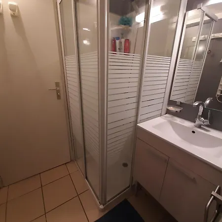 아파트 Charmante Patio Avec Terrasse : Proche Plages Et Centre, Ideale Pour 4 Personnes - Fr-1-239-789